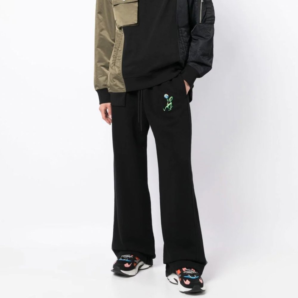 Off-White Alien Arrow Skate Sweatpants - NWT